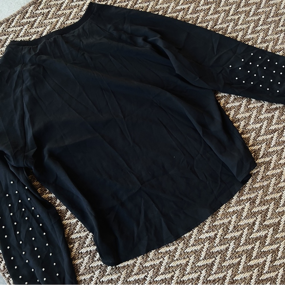 2/$15💖Embellished Long Sleeve Top - Picture 3 of 3